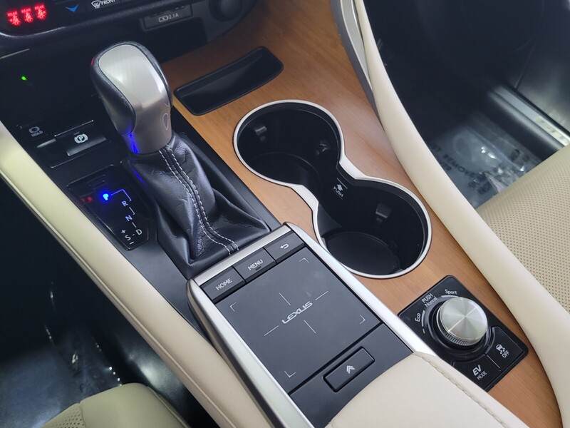 2022 Lexus RX 450h AWD photo 18
