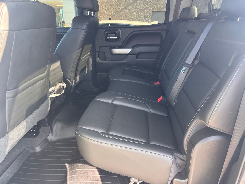 2018 Chevrolet Silverado 1500 LT photo 15
