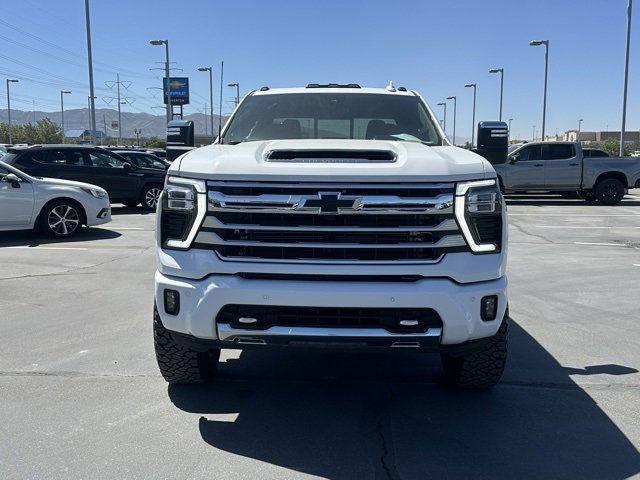 2025 Chevrolet Silverado 3500HD High Country photo 3