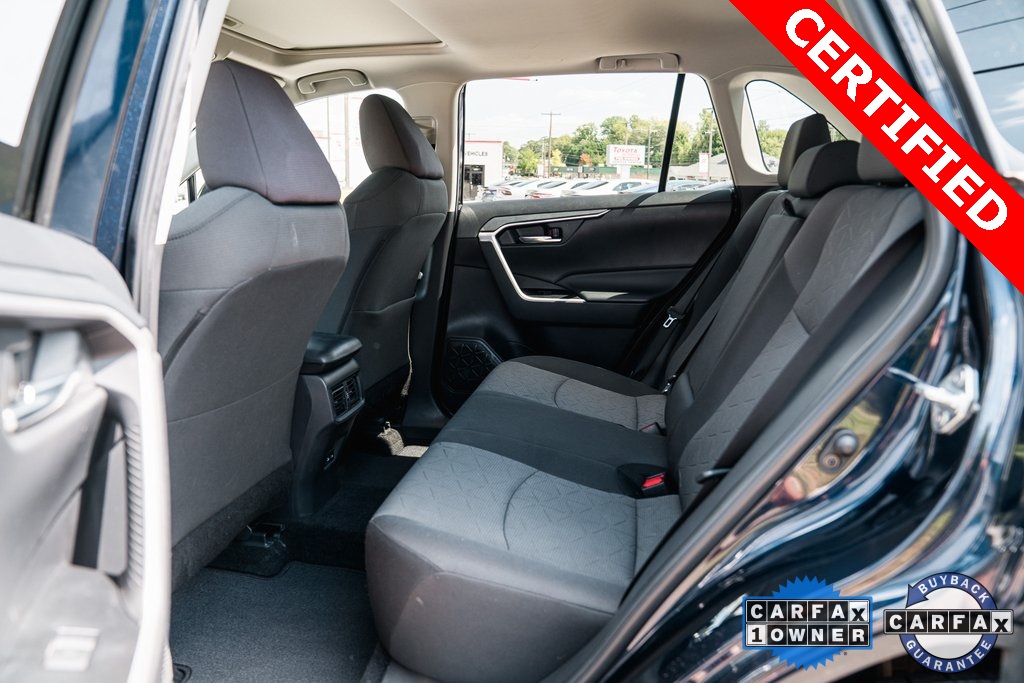 2022 Toyota RAV4 XLE photo 27