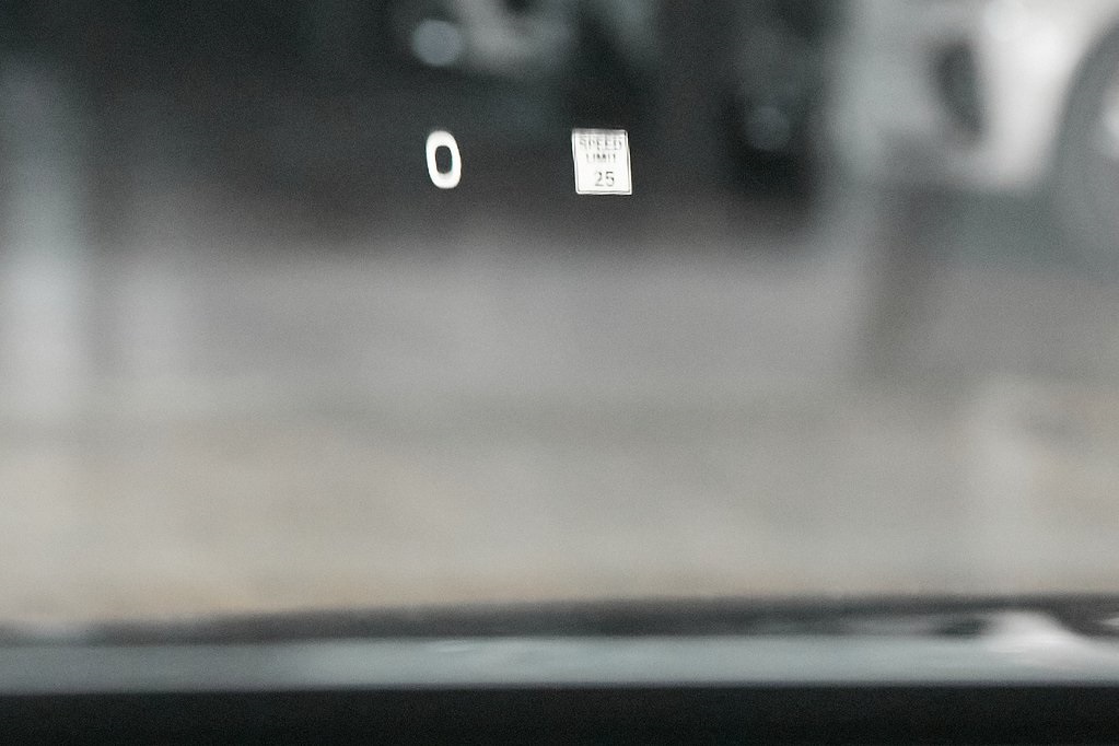 2025 VOLVO XC60 - Image 30