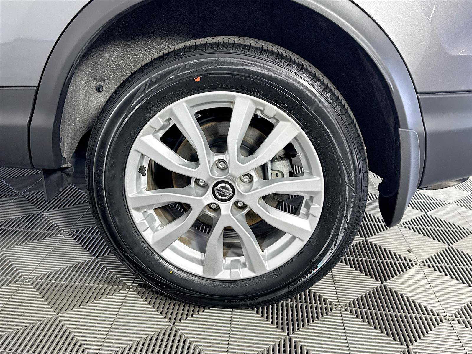 2020 Nissan Rogue Sport SV photo 29