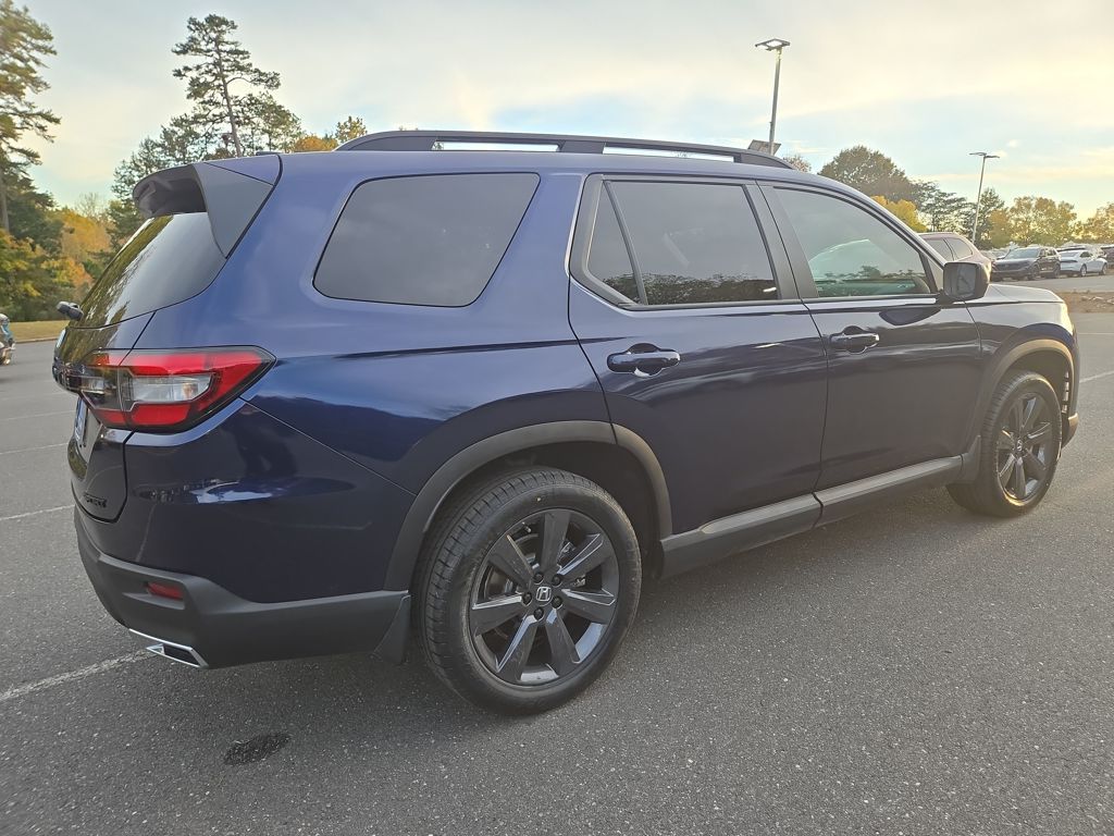 2025 Honda Pilot Sport photo 2