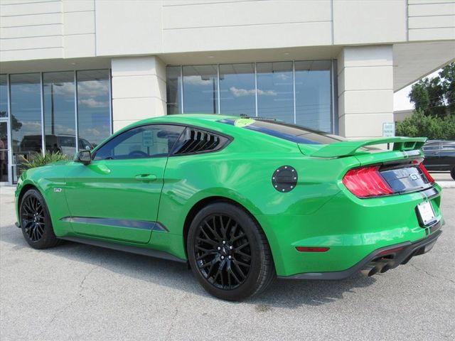 2019 Ford Mustang GT Premium photo 4