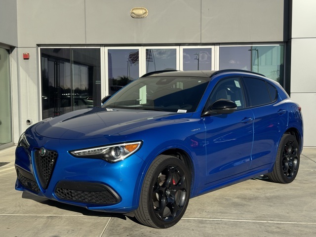 2022 Alfa Romeo Stelvio Ti Sport photo 3