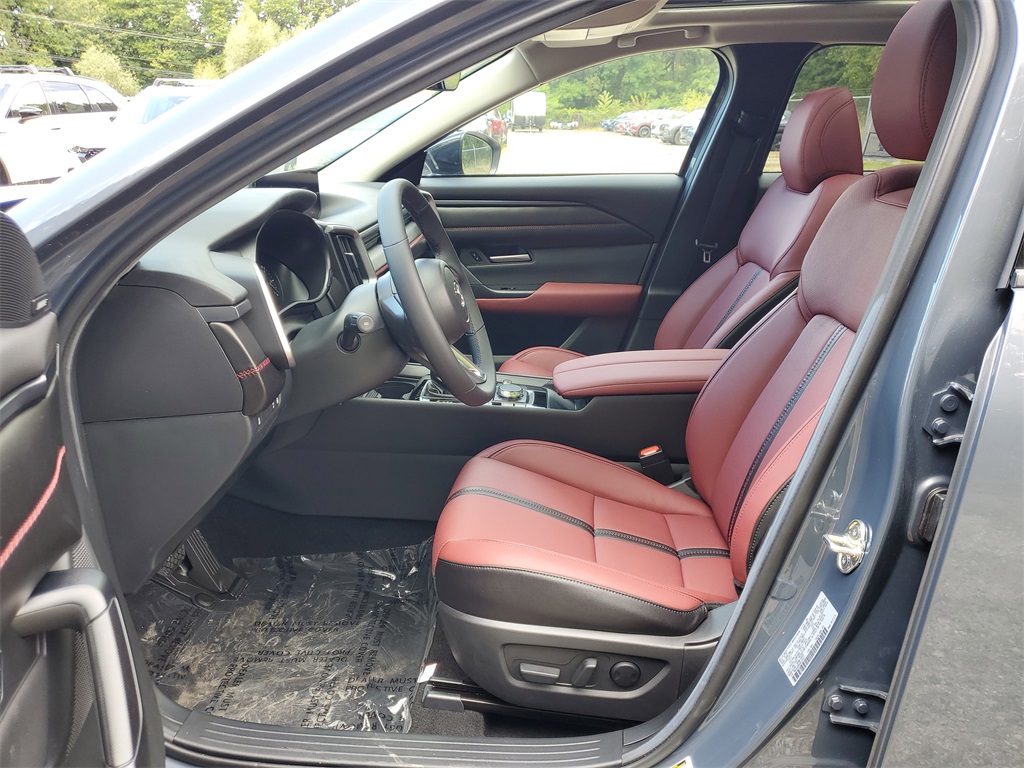2025 Mazda CX-50 Premium photo 11