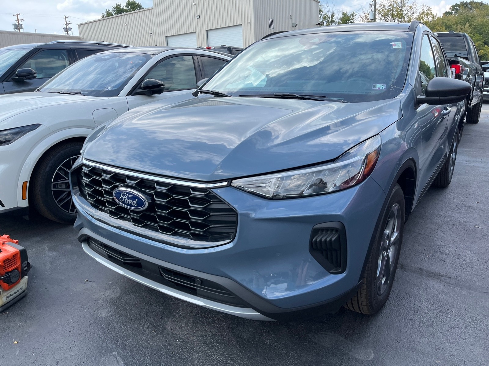 2025 Ford Escape ST-Line photo 3