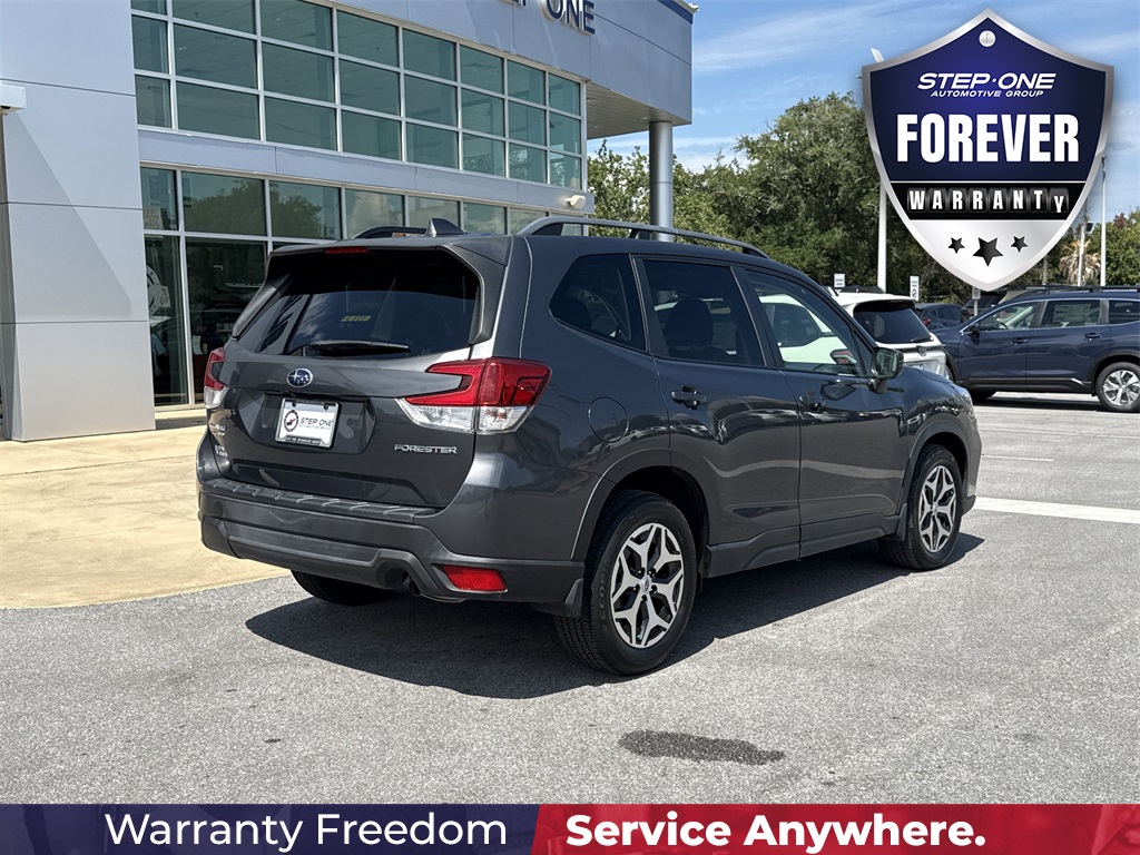 2020 Subaru Forester Premium photo 6
