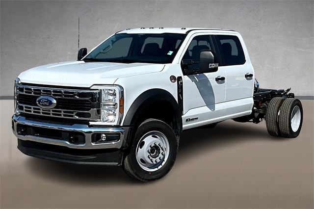 2026 Ford F-550 Super Duty Chassis Cab XL's photo