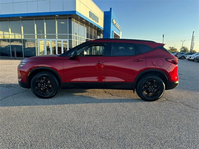 2023 Chevrolet Blazer 2LT photo 2