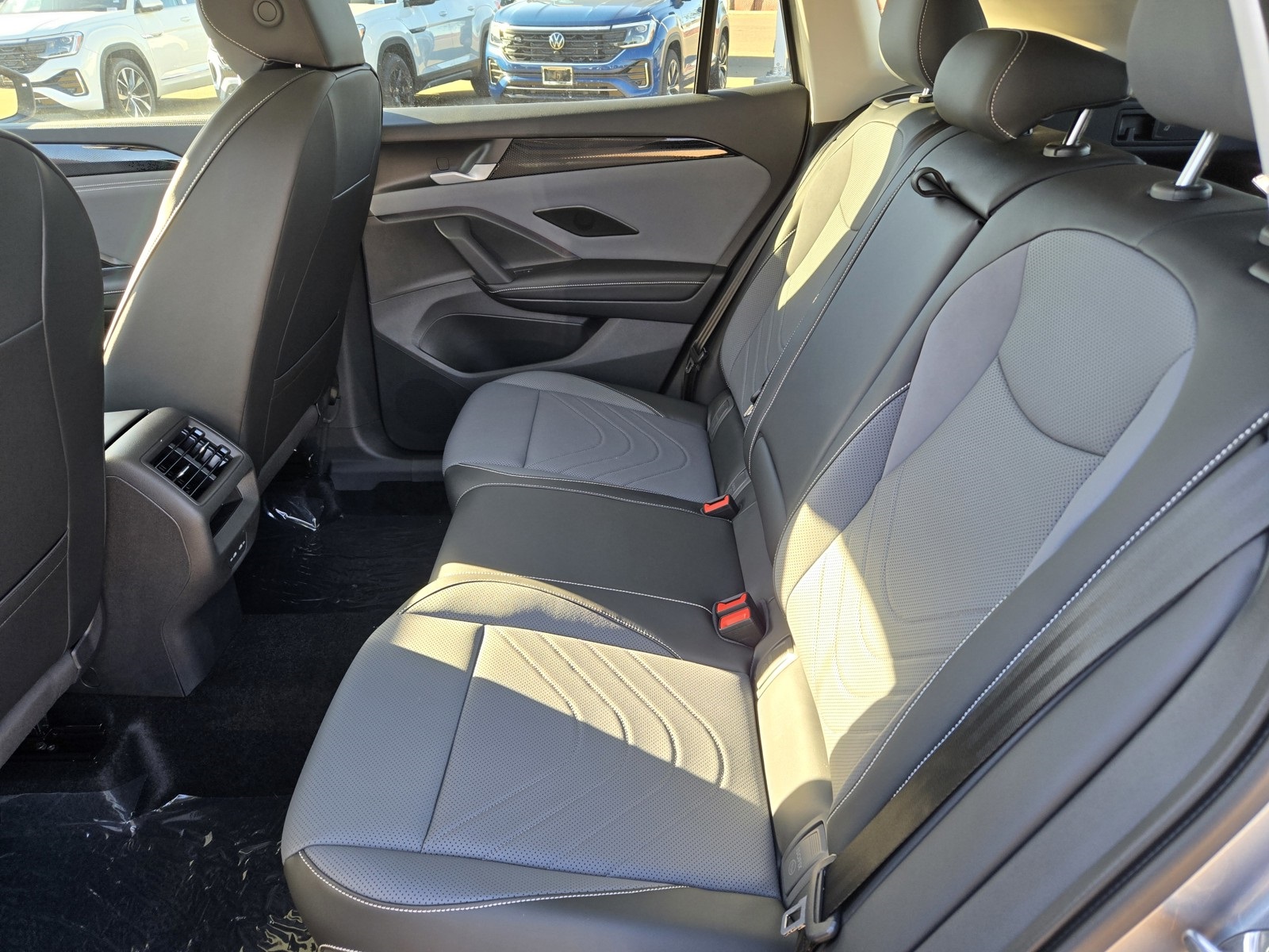 2025 Volkswagen Tiguan SE photo 5