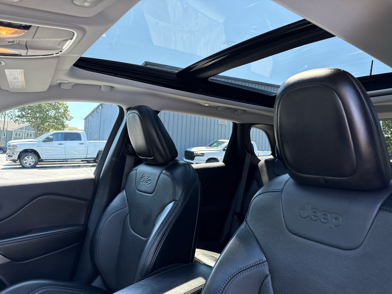 2022 Jeep Cherokee Limited photo 19