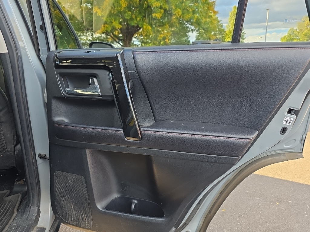 2017 Toyota 4Runner TRD Pro photo 19