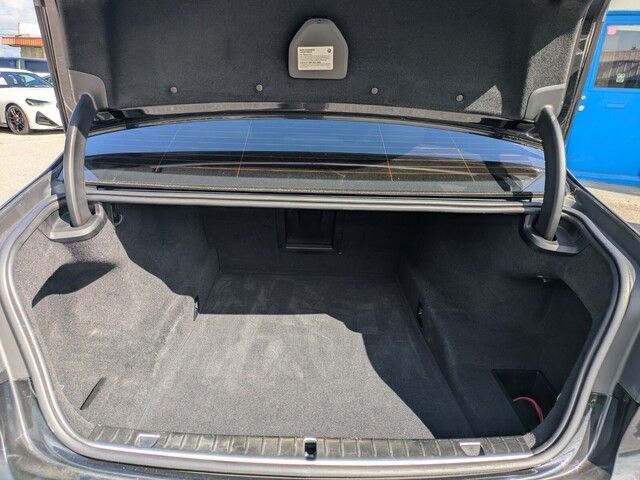 2020 Bmw 750i xDrive Sedan photo 16