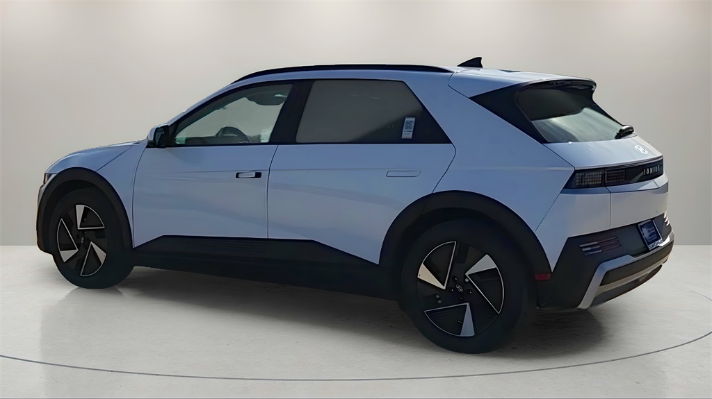 2025 Hyundai Ioniq 5 SE photo 24