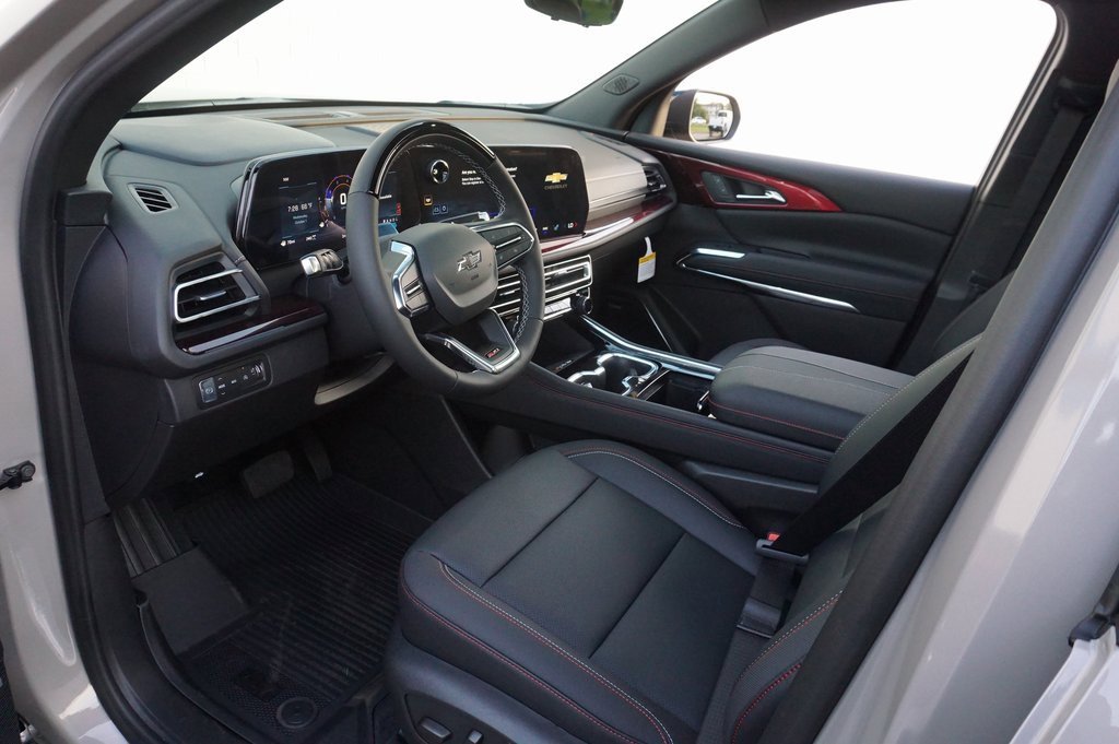 2026 Chevrolet Traverse Z71 photo 9