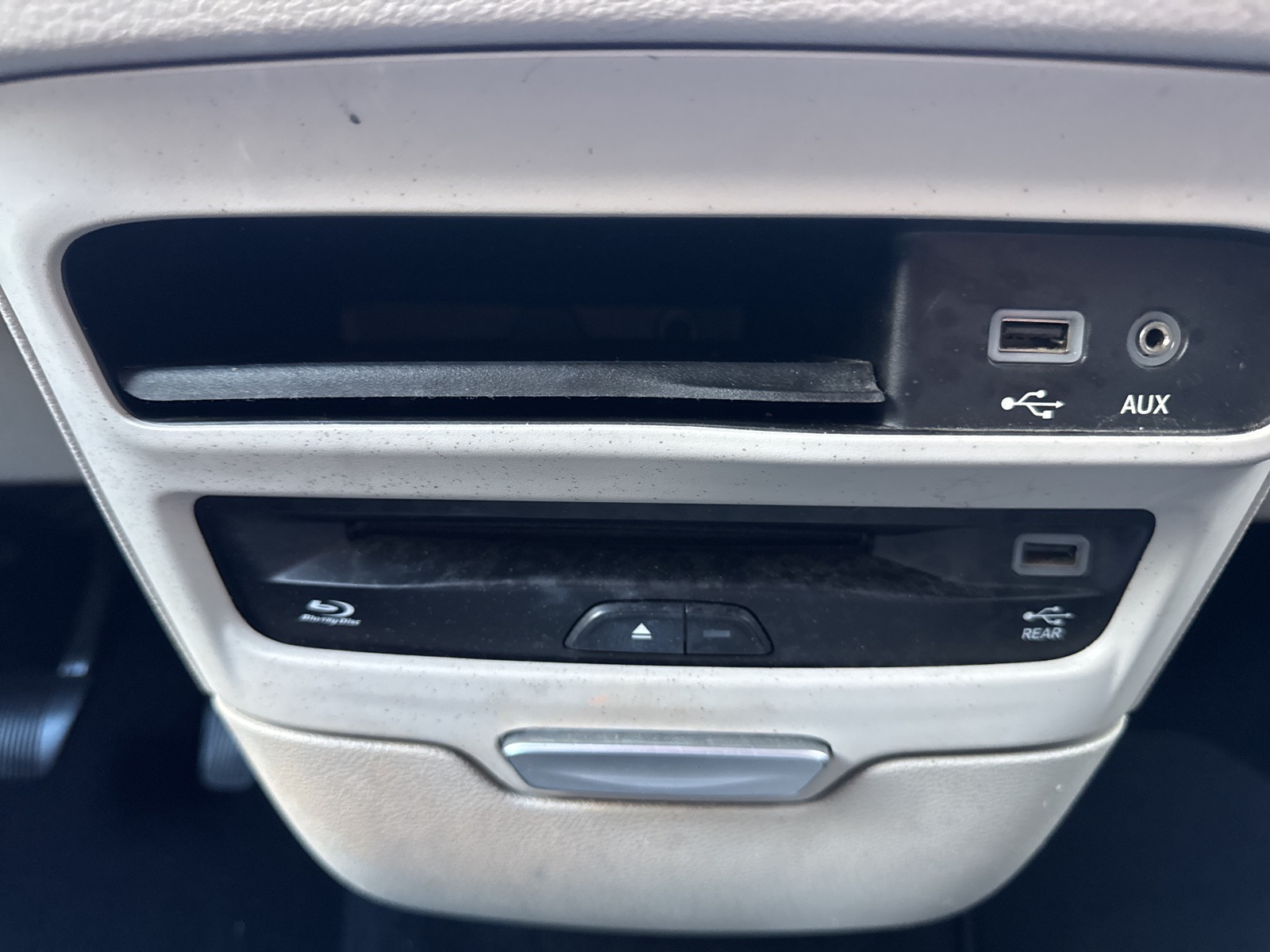 2017 Chrysler Pacifica Touring Plus photo 31
