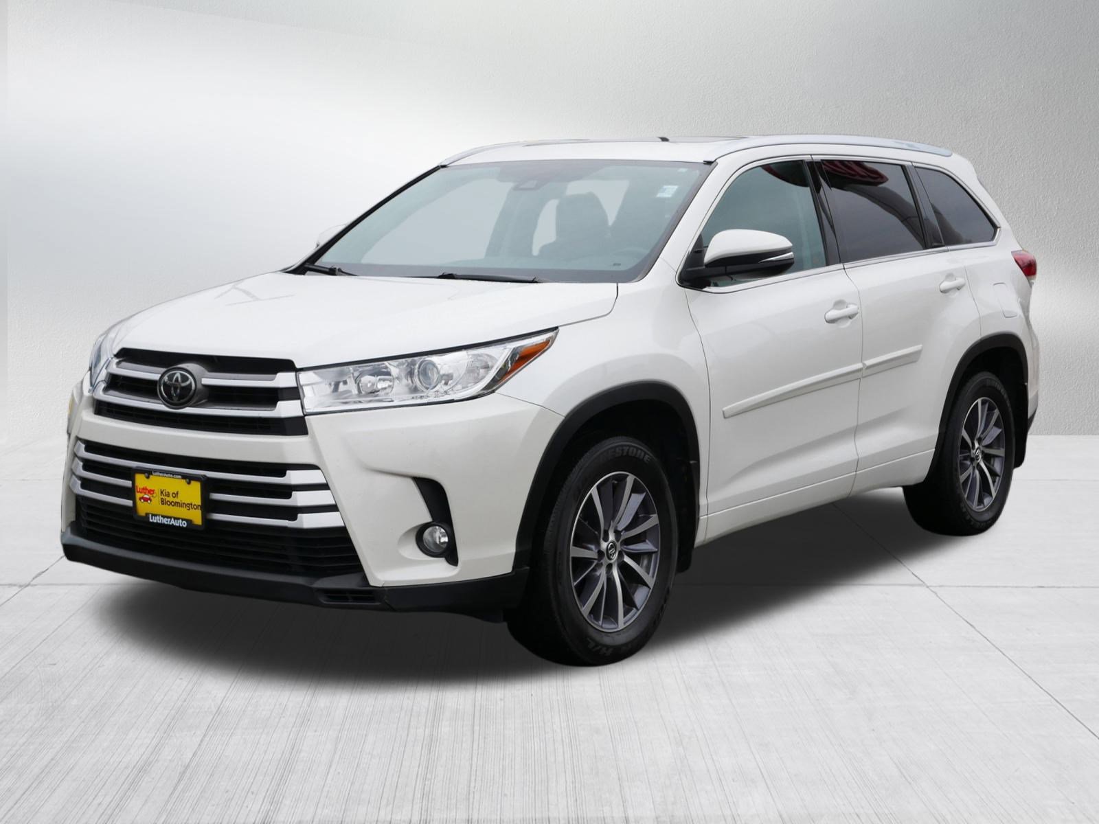 2017 Toyota Highlander XLE photo 3