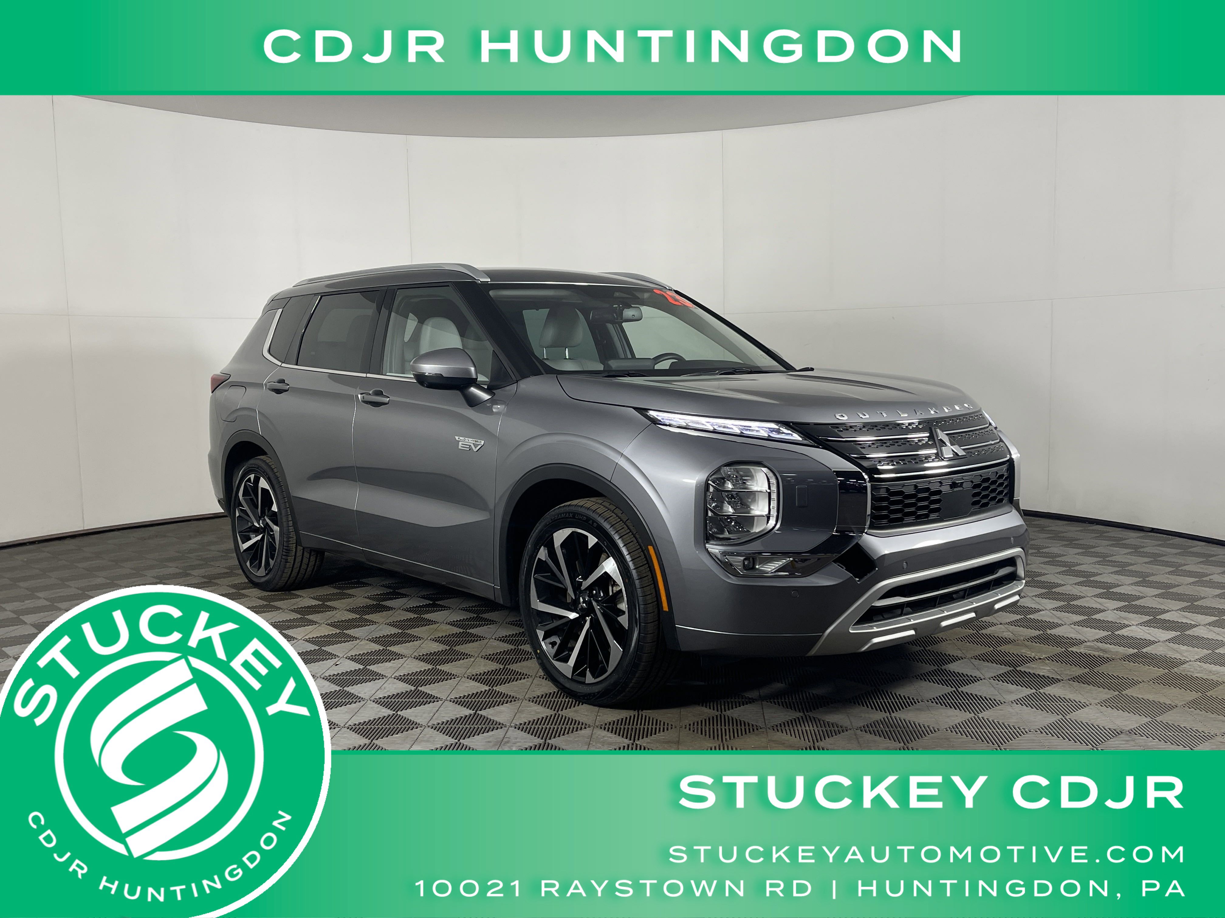 2023 Mitsubishi Outlander Plug-In Hybrid SEL's photo