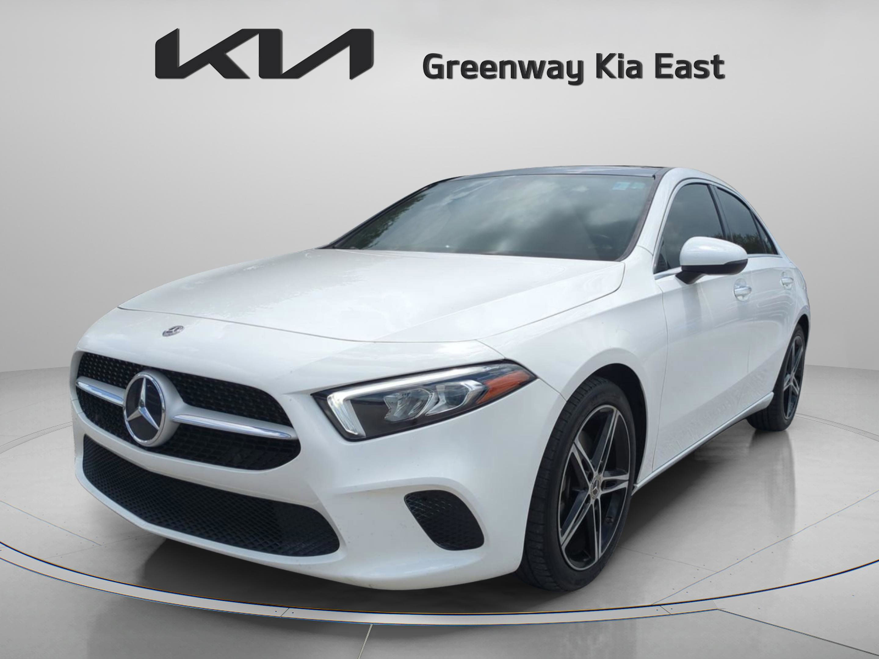 2019 Mercedes Benz A 220 photo 3