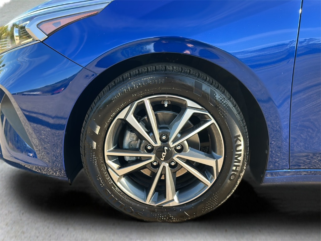 2023 Kia Forte LXS photo 25
