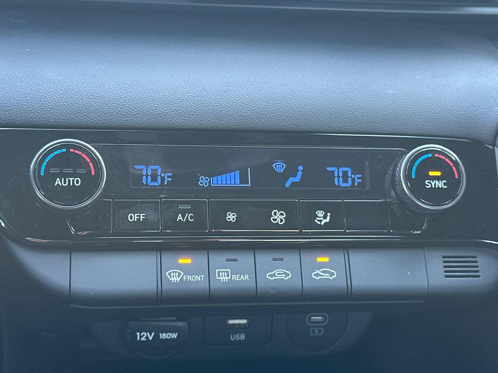 2025 Hyundai Elantra SEL Sport photo 17