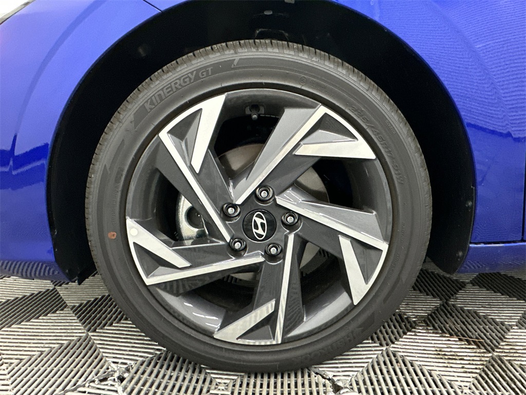 2025 Hyundai Elantra SEL Convenience photo 13