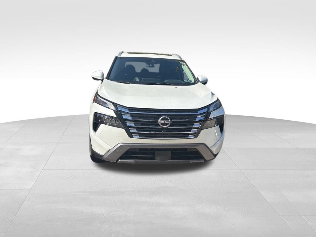 2024 Nissan Rogue SL photo 3