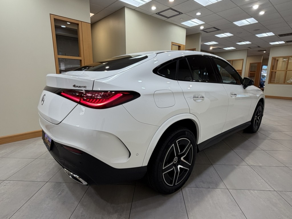 2024 Mercedes Benz GLC 300 4MATIC Coupe photo 4