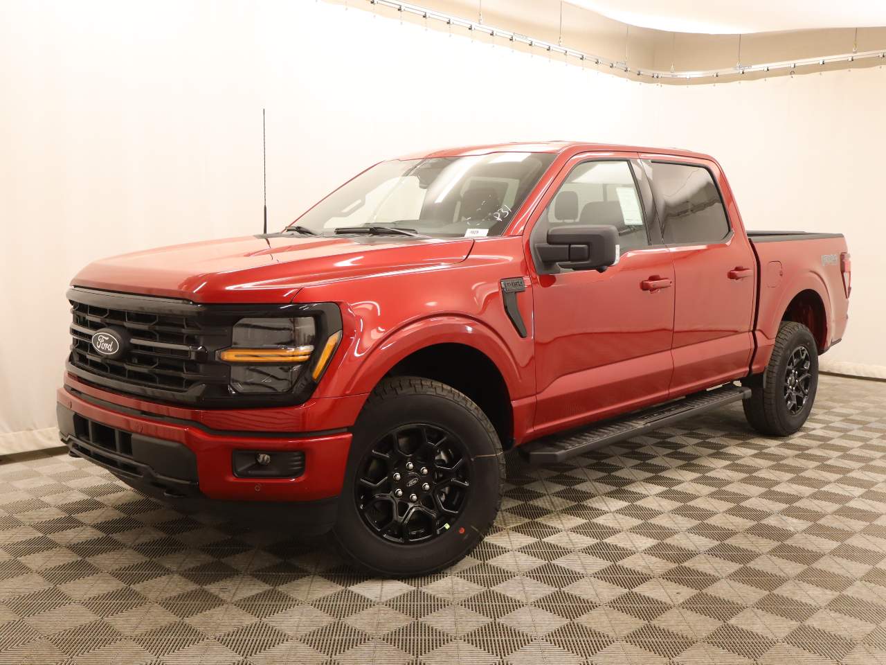 2025 Ford F-150 XLT's photo