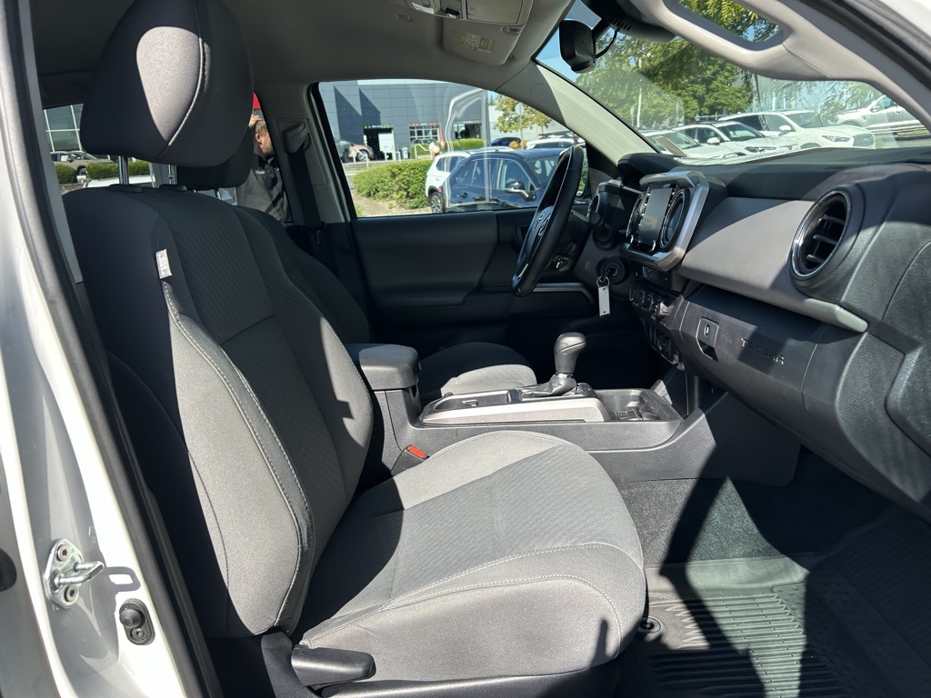 2021 Toyota Tacoma SR5 photo 26