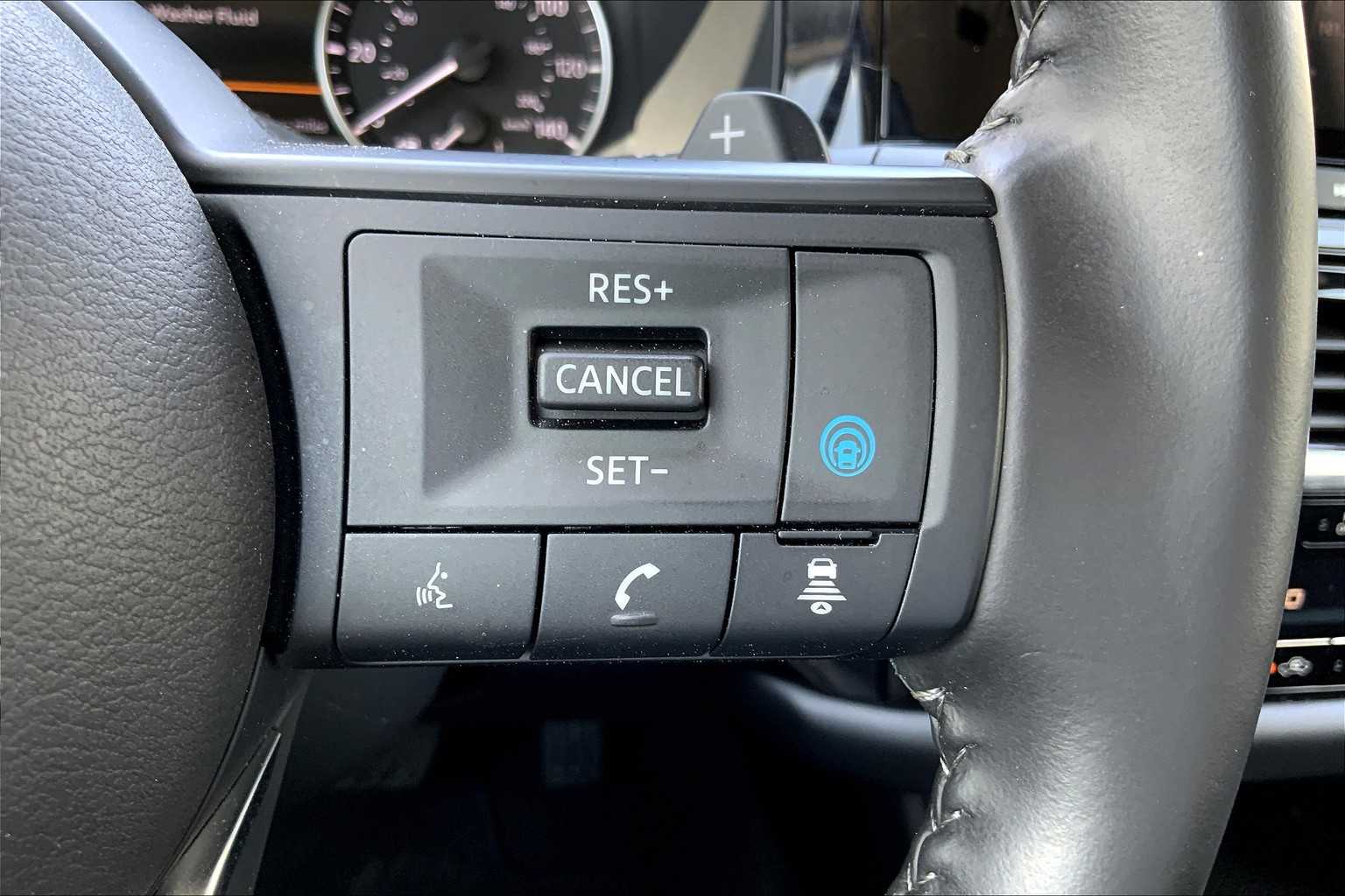 2025 Nissan Pathfinder SV photo 21