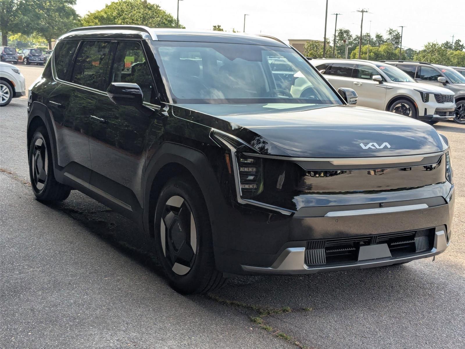 2026 Kia EV9 Wind photo 3