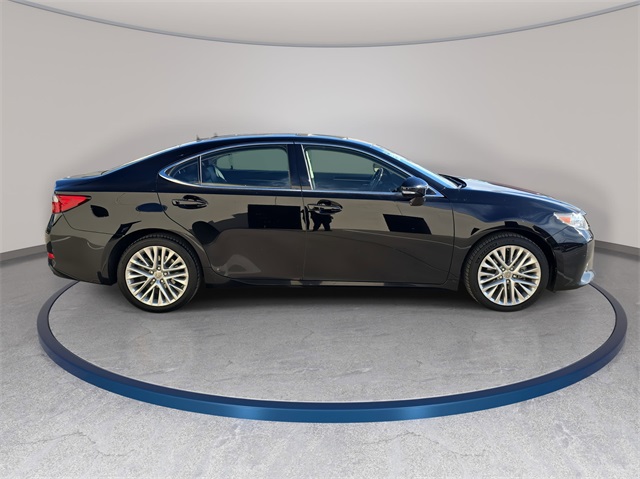 2013 Lexus ES 350 photo 4