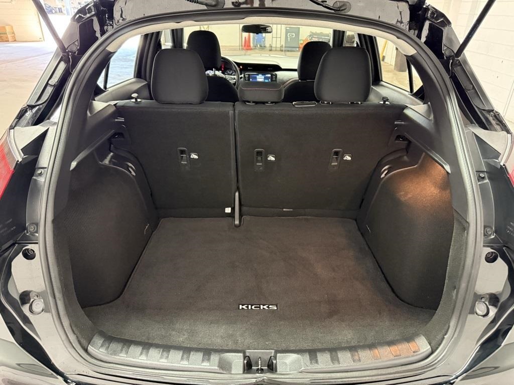 2024 Nissan Kicks SR photo 27