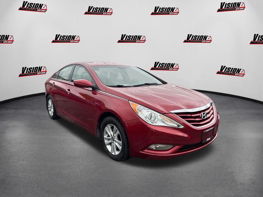 2013 Hyundai Sonata GLS photo 3