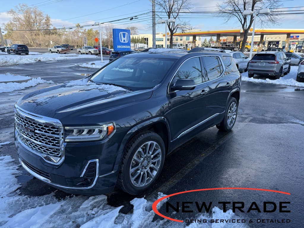 2023 GMC Acadia Denali's photo