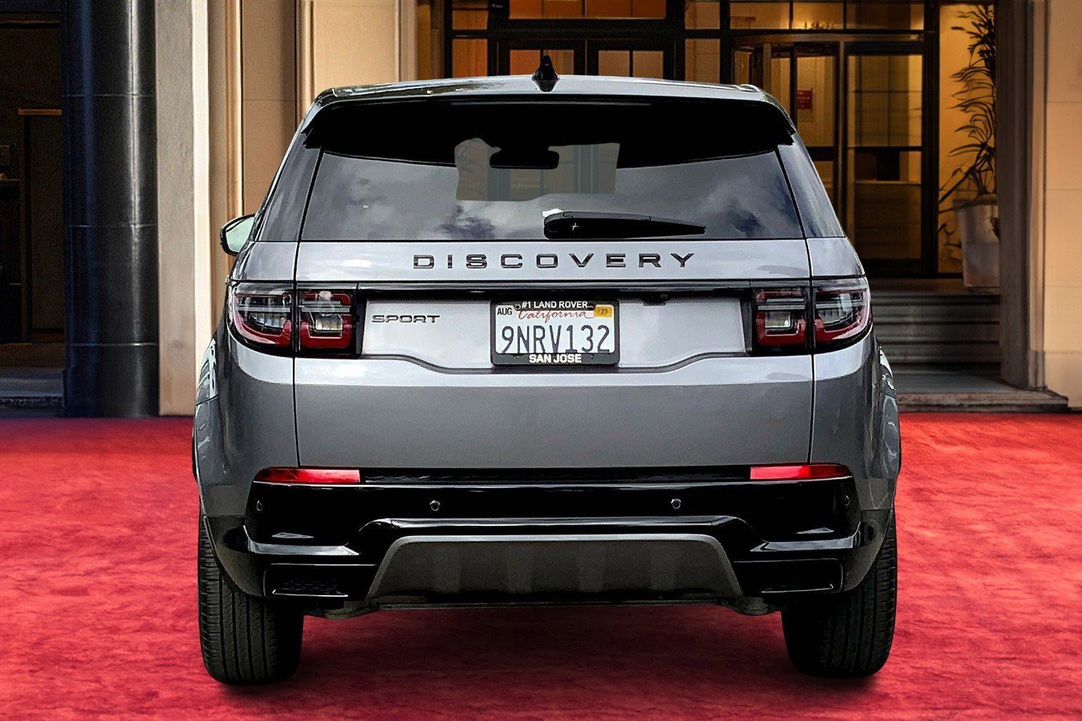2024 Land Rover Discovery Sport Dynamic SE photo 4