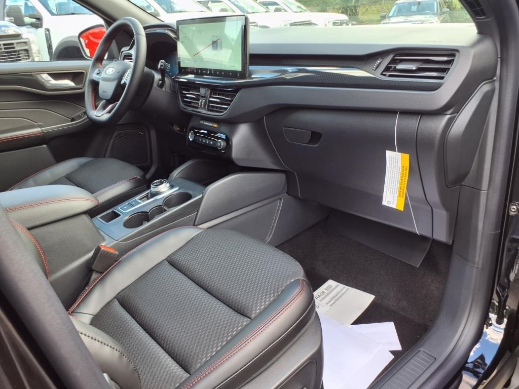 2025 Ford Escape ST-Line Select photo 9