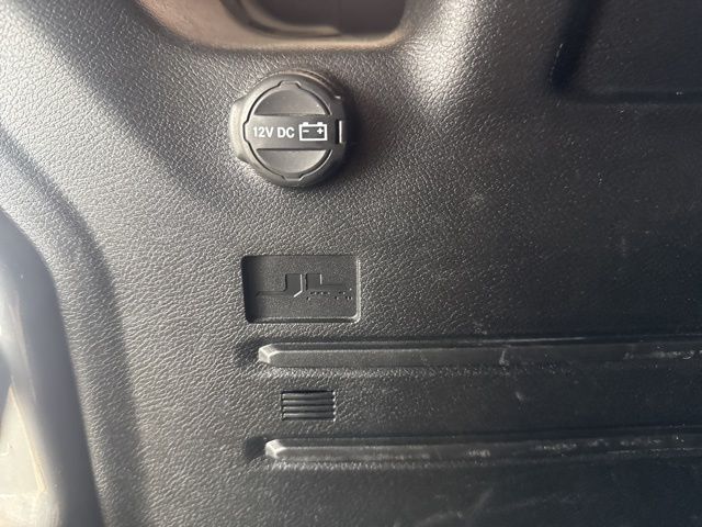 2020 Jeep Wrangler Unlimited Sahara photo 20
