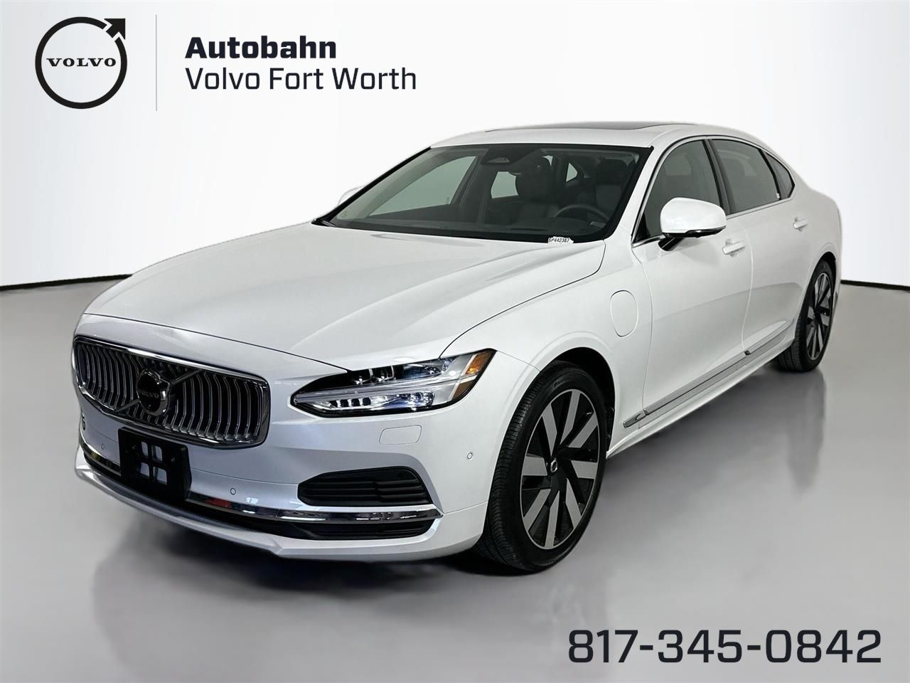 2025 Volvo S90 Ultra's photo