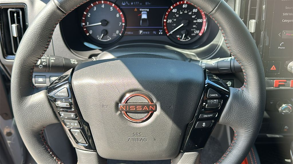2025 Nissan Frontier PRO-4X photo 13