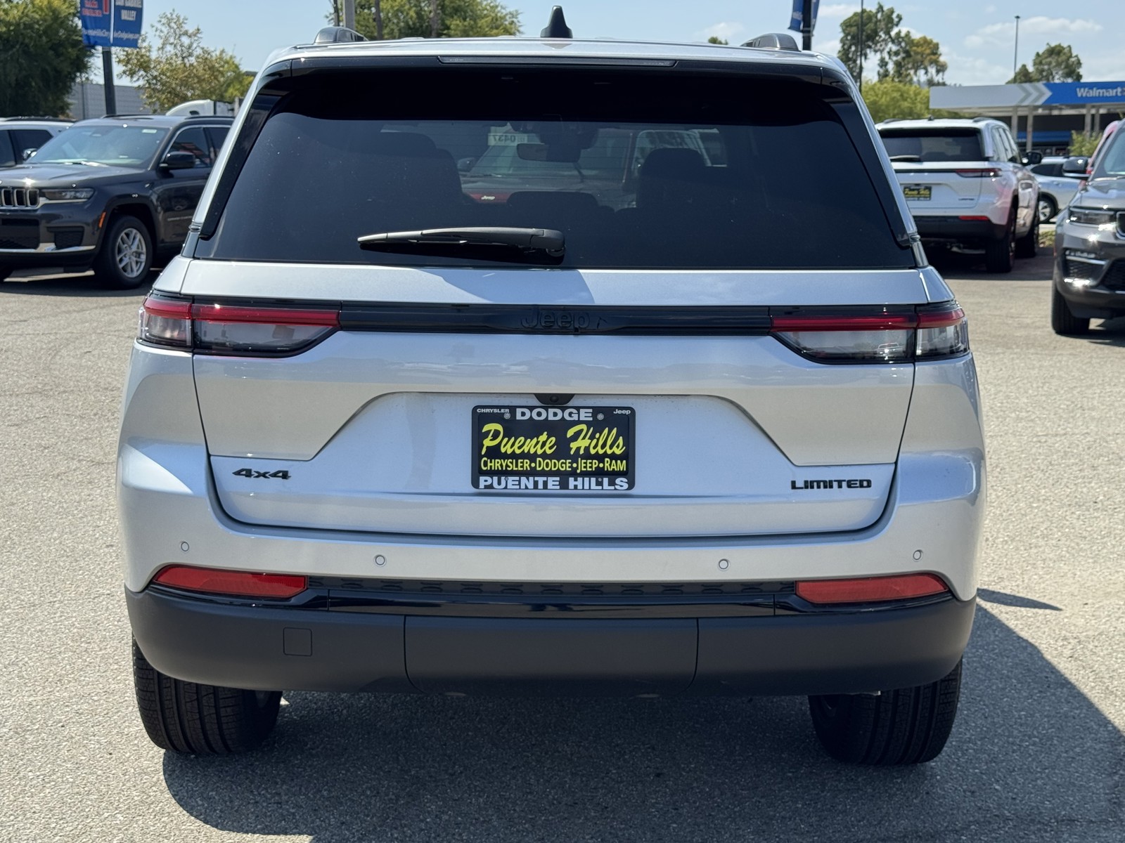 2025 Jeep Grand Cherokee Limited photo 4