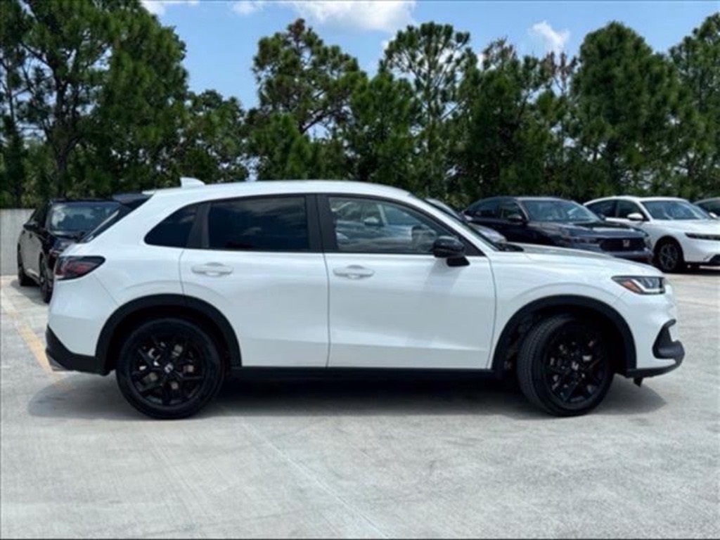 2025 Honda HR-V Sport photo 4
