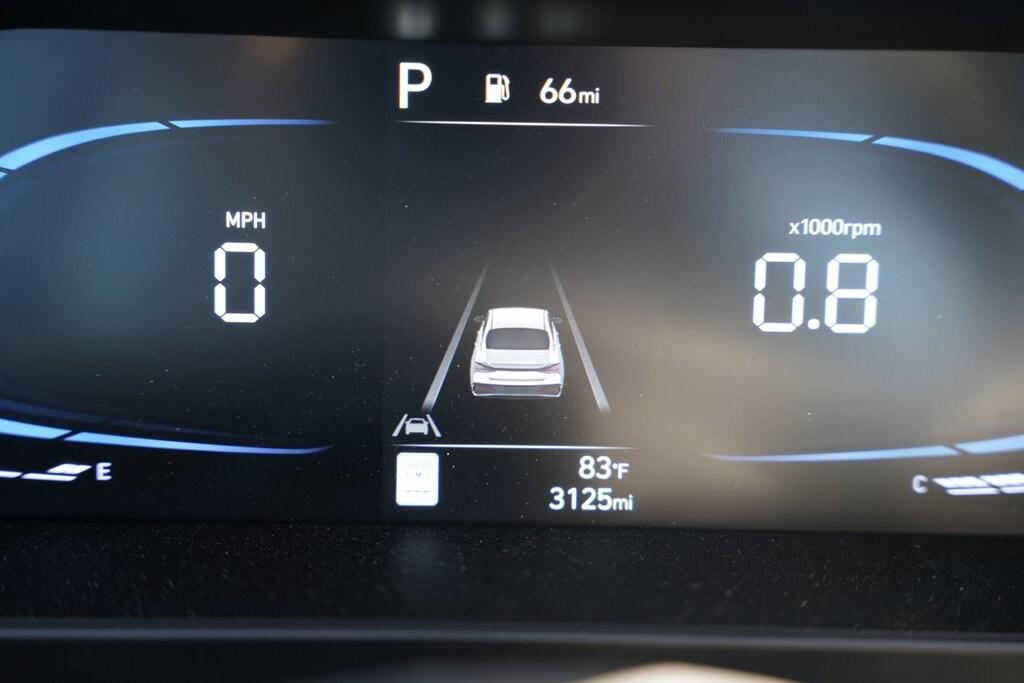2025 Hyundai Elantra SEL Sport photo 28