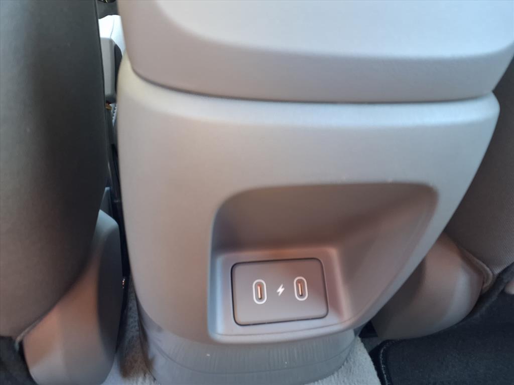 2025 Hyundai Elantra SE photo 4