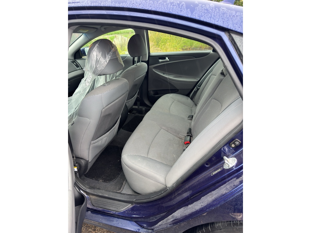 2011 Hyundai Sonata GLS photo 4