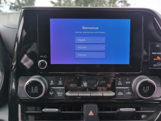 2024 Toyota Highlander LE photo 22