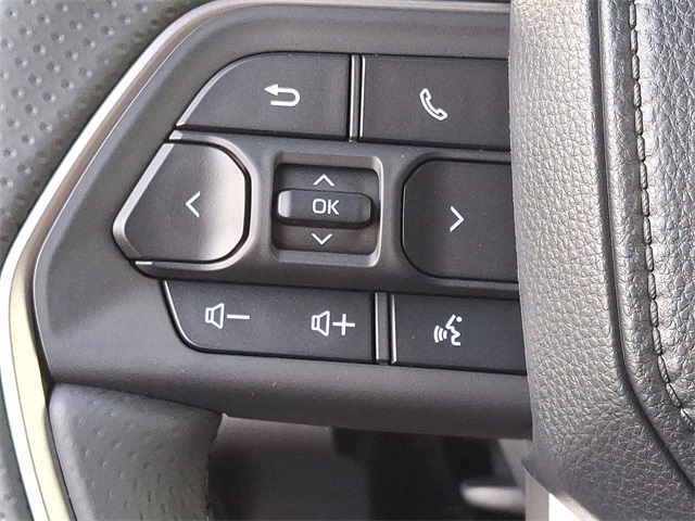 2025 Toyota 4Runner SR5 4WD photo 13