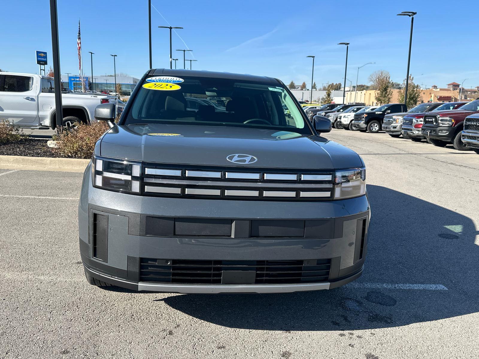 2025 Hyundai Santa Fe SE photo 4